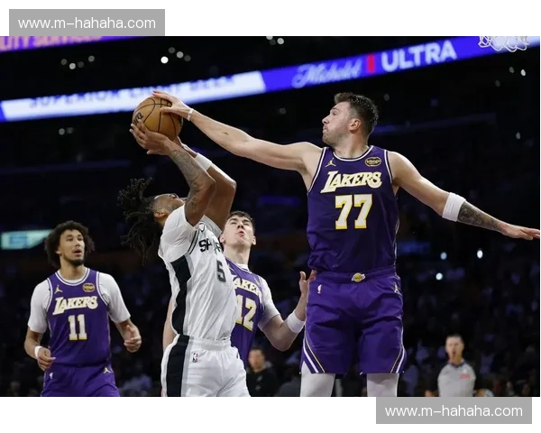 诸神黄昏与新王加冕：詹姆斯领衔湖人，如何硬碰雷霆的青春风暴？